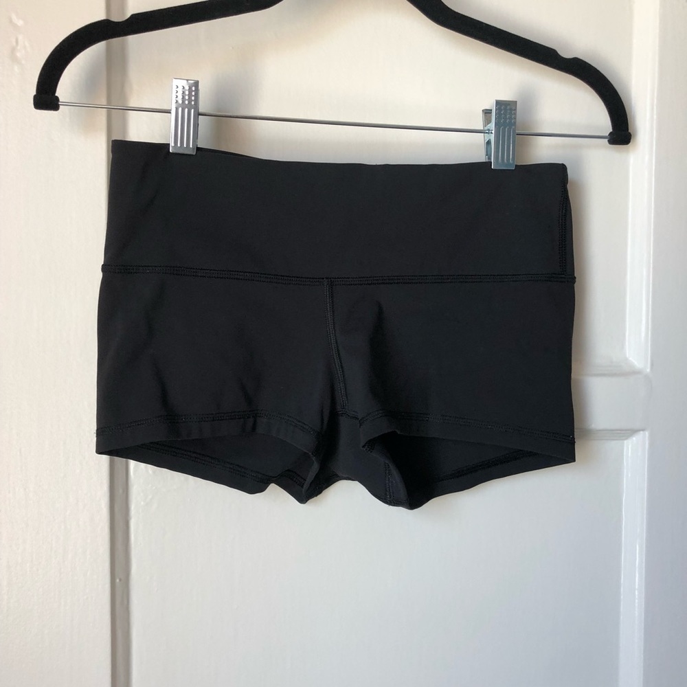 Lululemon back spandex shorts in 4